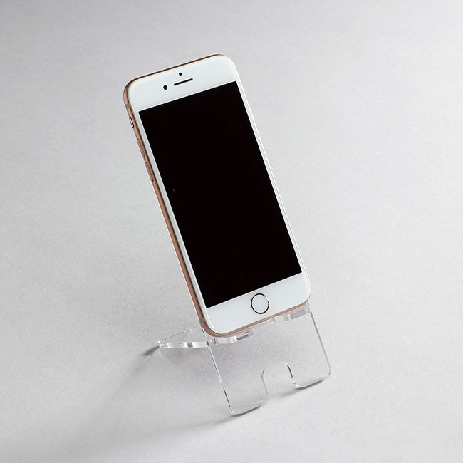 スマホスタンド　アクリル（SNS-1700083）スマホ設置時