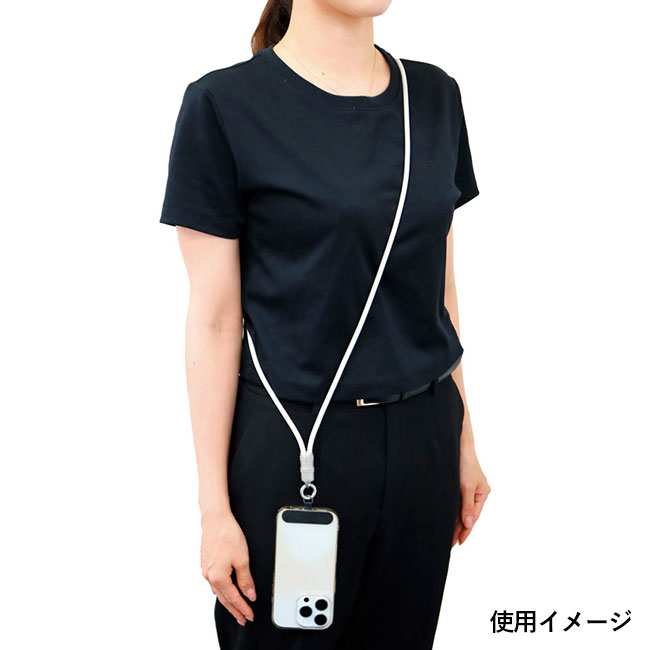 スマホ充電ケーブルストラップ ショルダータイプ(SNS-1002553)使用イメージ