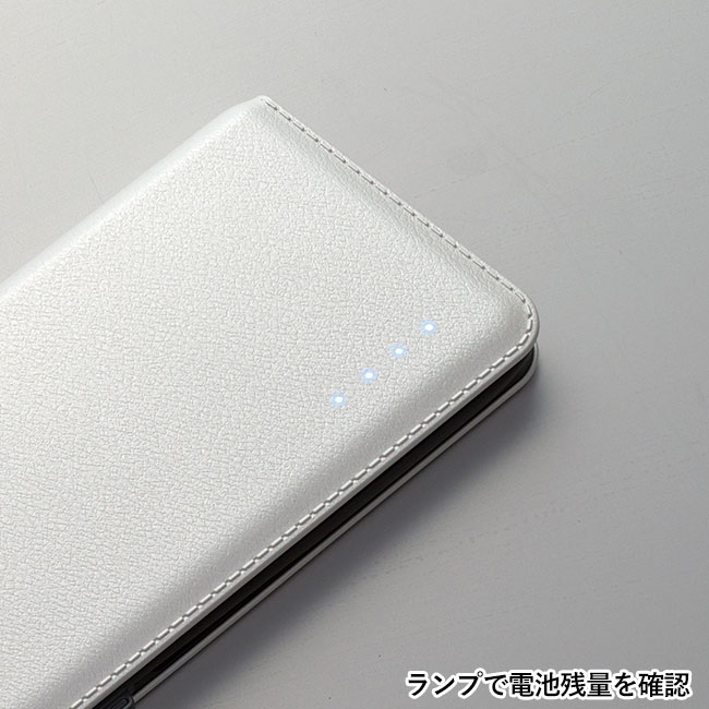 Newモバイルバッテリー6000（mcMA042）ランプで電池残量を確認