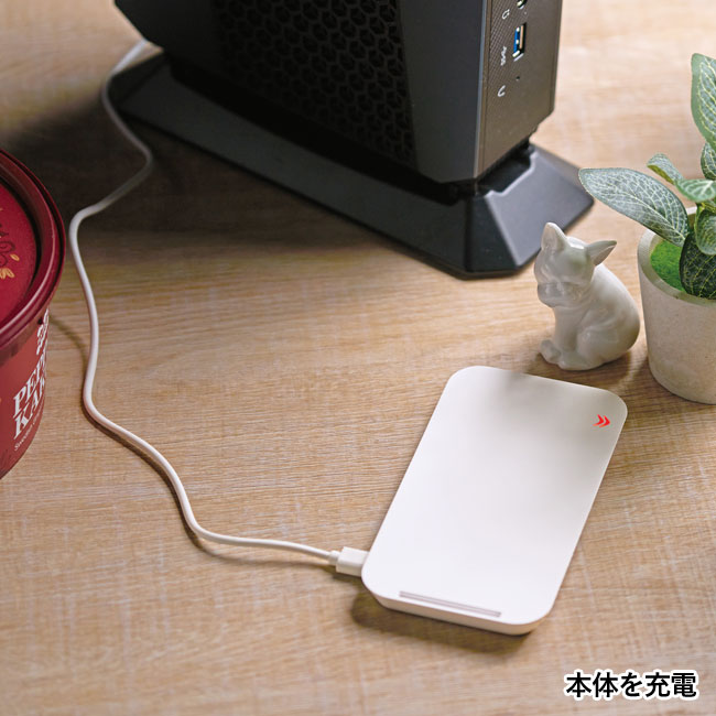 ワイヤレススタンド充電器（SNS-1200062）本体を充電