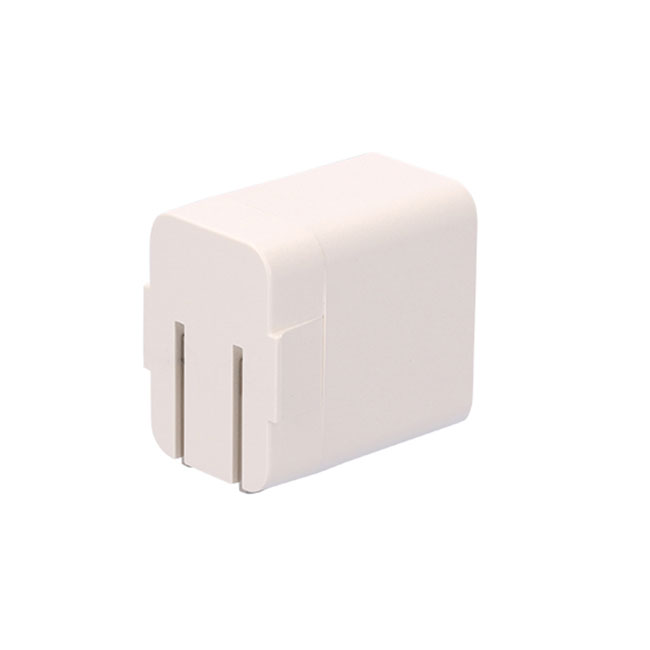 2ポートアダプター 20W　（SNS-1200181）収納時