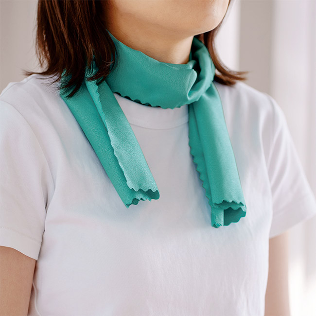 ひんやりスカーフ(SNS-1200204)使用イメージ(グリーン)