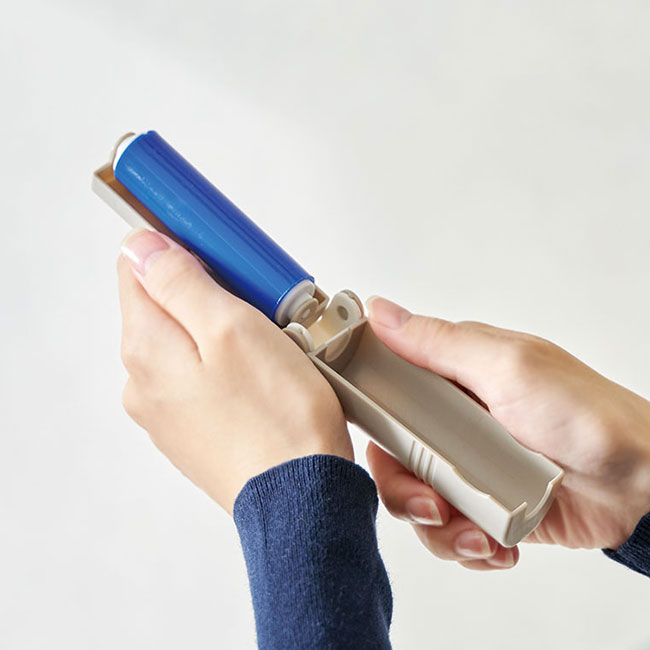 くりかえし洗えるミニクリーナー（SNS-0100136）使用イメージ（本体組み立て）