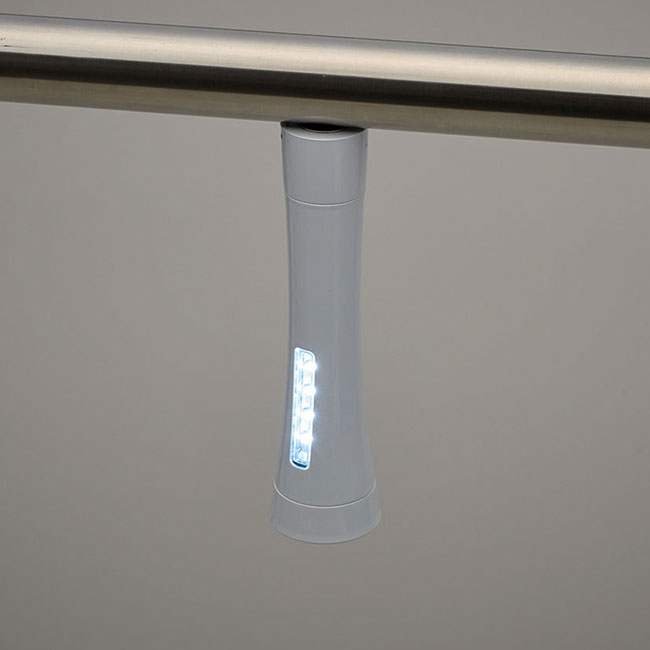 マグネット付き２WAYライト（SNS-0100143）使用イメージ（マグネット）