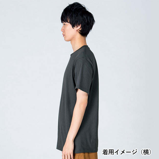 5.6オンス　ヘビーウェイトTシャツ（00085-CVT）着用イメージ（横）