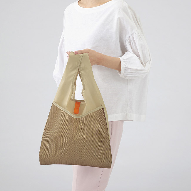ミーロ／メッシュポケットエコバッグ（SNS-2700468）使用イメージ