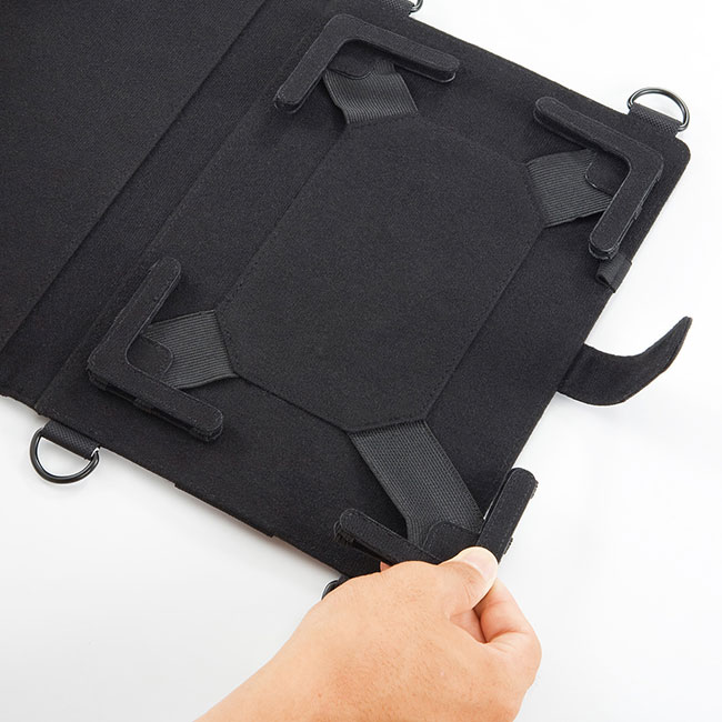 ショルダーベルト・ハンドベルト・ペンホルダー付き10.1インチタブレットケース（PDA-TAB4）四隅の固定部分