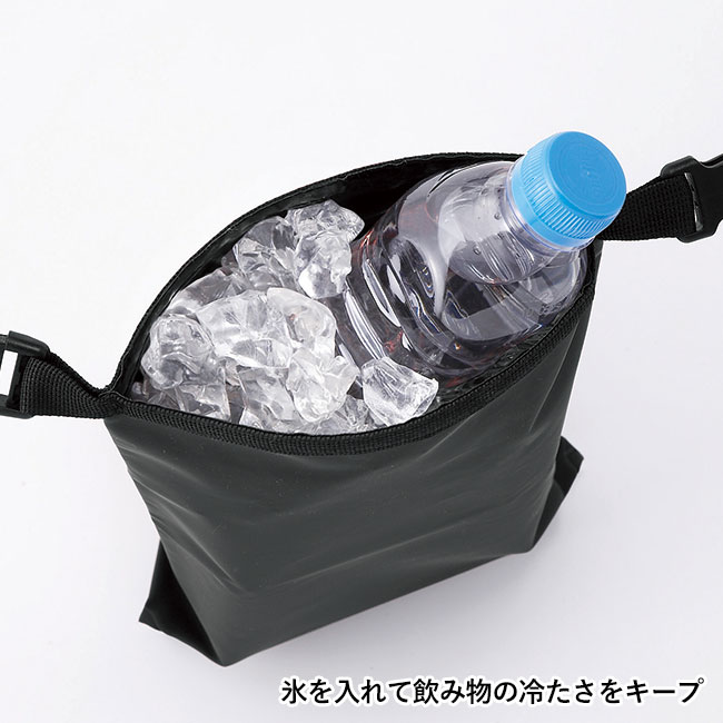 ターポリンフラット防水バッグ（SNS-0600361）氷を入れて飲み物の冷たさをキープ