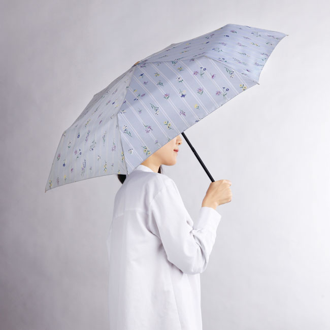 ブルームガーデン・晴雨兼用折りたたみ傘（SNS-0600589）使用イメージ