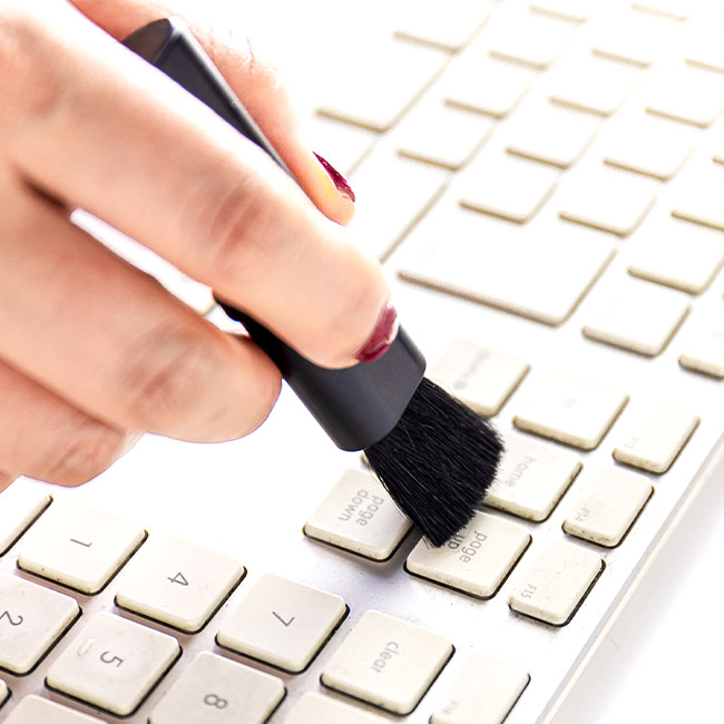 ミニブラシクリーナー（SNS-2600027）使用イメージ