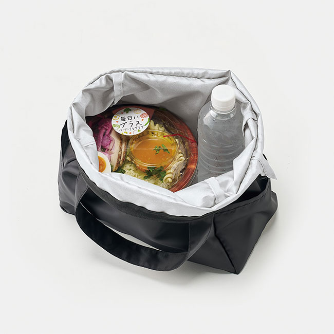 ライトクーラーマルチトート（M）（SNS-0300617）食品を入れた時のイメージ