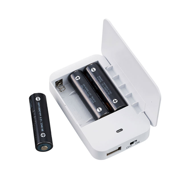 乾電池式モバイルチャージャー(単3乾電池×3本)（SNS-0300679）乾電池3本タイプ