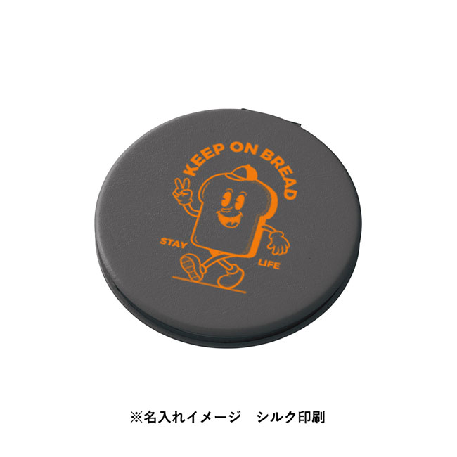 全面印刷できる合皮コンパクトミラー　ラウンド（両面対応）（SNS-0300696）名入れイメージ　シルク印刷（本体ブラック）