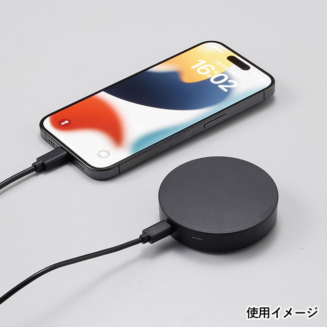 スマートモバイルチャージャー2500　ラウンド（SNS-0300787）使用イメージ（本体ブラック）