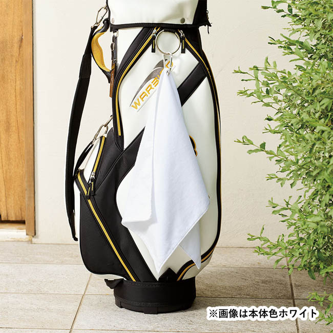 プリントしやすいコットンシャーリングカラビナ付フェイスタオル(SNS-0300996) バッグの金具に掛けた拡大