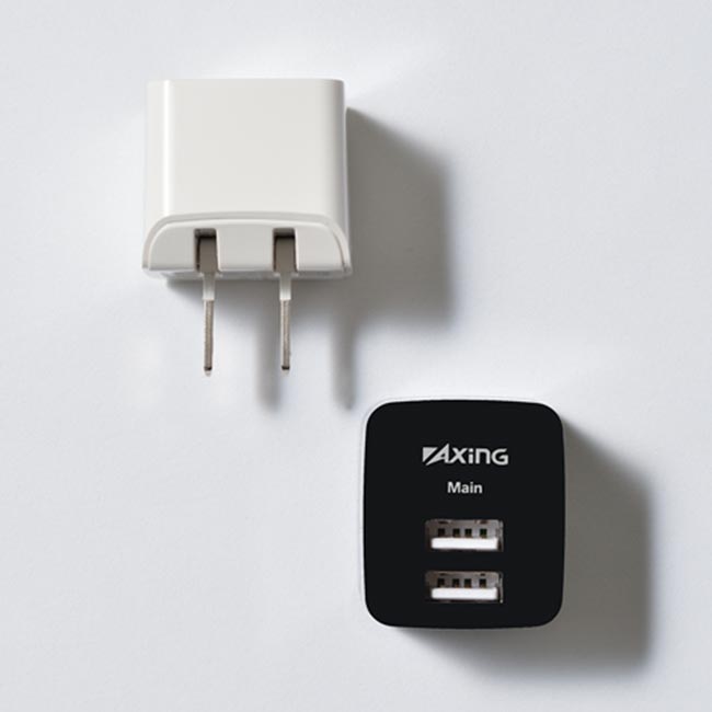 USBコンセントチャージャー2.1A 2ポート（tTS-1319）２ポートチャージャーは複数台の同時充電が可能