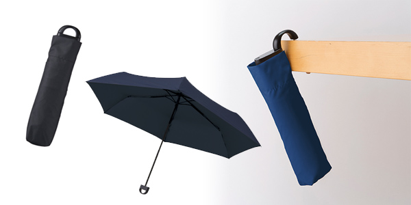 柄がハンガーになる便利な折りたたみ傘