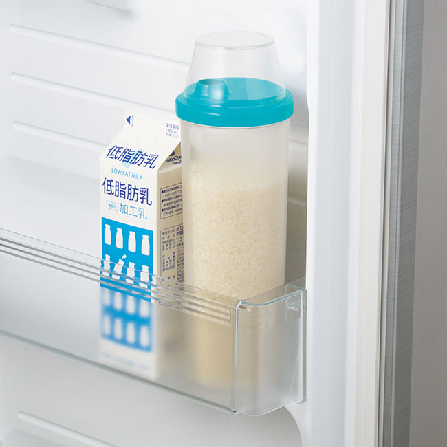 お米と麺のストッカーボトル（ut2250670）冷蔵庫のポケットに丁度いいサイズ