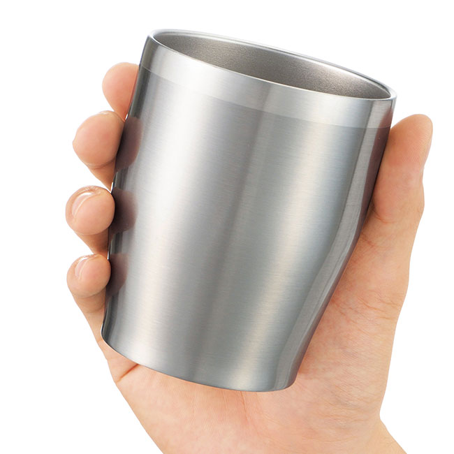 真空ステンレスカラータンブラー３５０ｍｌ（SNS-0700511）シルバー手に持ったイメージ