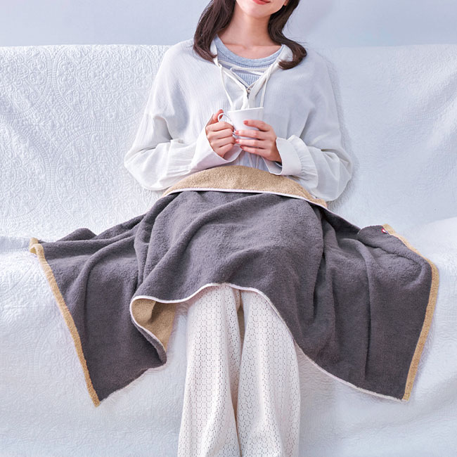 今治産タオルのリバーシブルブランケット（SNS-0700917）ブランケット使用イメージ