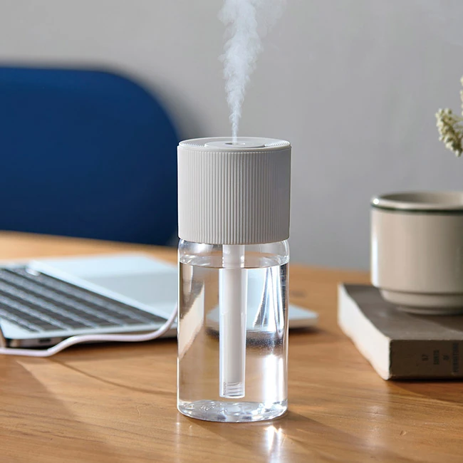 PureMoist クリア加湿器260ml(SNS-0701130)使用イメージ(オフィス)
