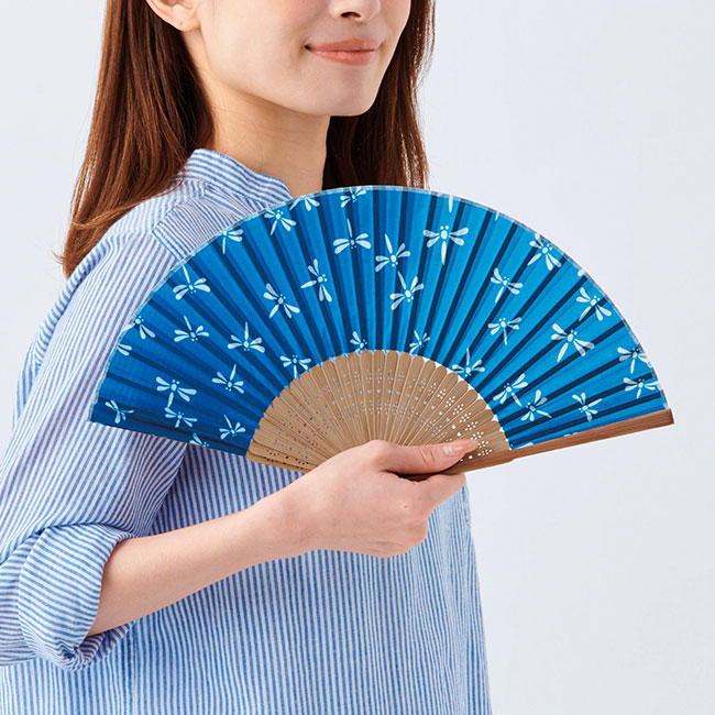 すす竹和扇子【予約商品2025年7月入荷予定】（SNS-0400096）横から見たイメージ