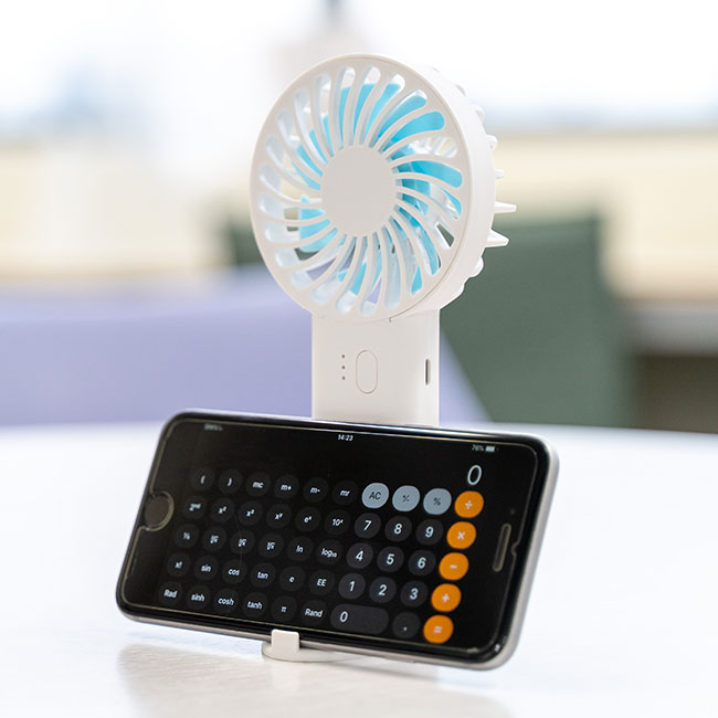 充電式ハンディファン （SNS-0400113）スマホスタンドにも