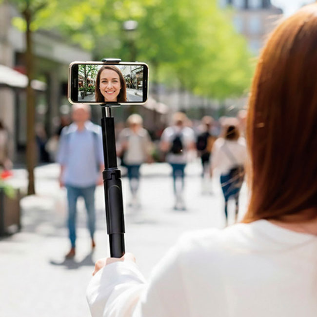 セルフィーアームスタンド（SNS-0400133）使用イメージ