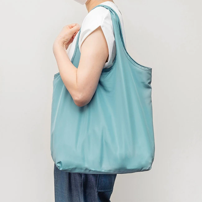 PREMOリサイクルマルシェバッグ(L)(SNS-0400164) 着用イメージ(肩掛け)