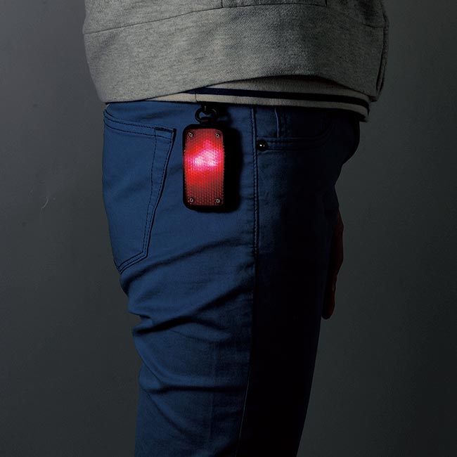反射板LEDライト（V010141）装着イメージ（赤）