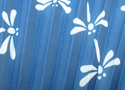 すす竹和扇子（V010198）藍染とんぼ柄イメージ