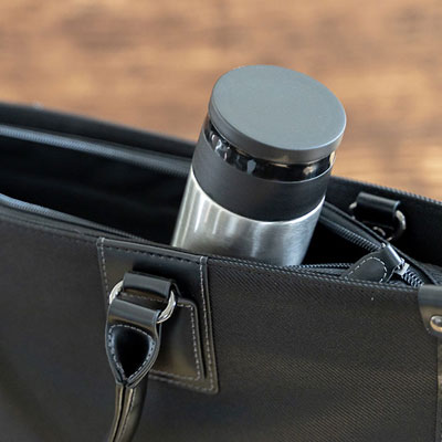 真空ステンレスボトル300ml（SNS-0400006）持ち歩きやすいサイズ