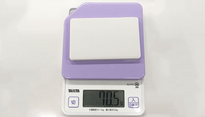 フラットモバイルチャージャー（SNS-0600483）本体の重さ