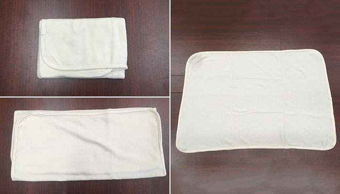 フリースレギュラーブランケット（バッグ付）（tTR-1031）ブランケットを広げる