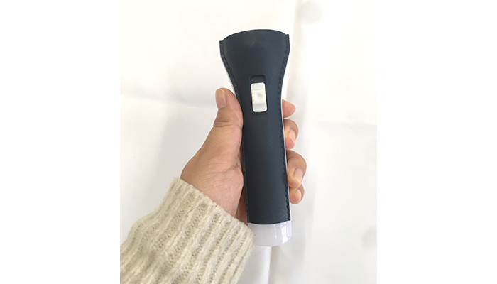 モシモニソナエル 2WAYハンディライト(m34020)持ったイメージ