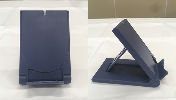 ポケットワイヤレスチャージャー（SNS-0900047）下部のスタンド部分が開く