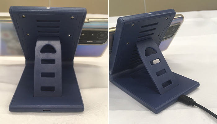 ポケットワイヤレスチャージャー（SNS-0900047）底面部のmicro USBポート