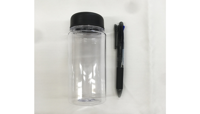 スタンダードクリアマイボトル（SNS-0600641）ボールペンとのサイズ比較