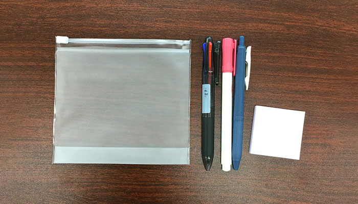 フロストクリア・ガゼットファスナーポーチ（SNS-0600775）ステーショナリー収納イメージ