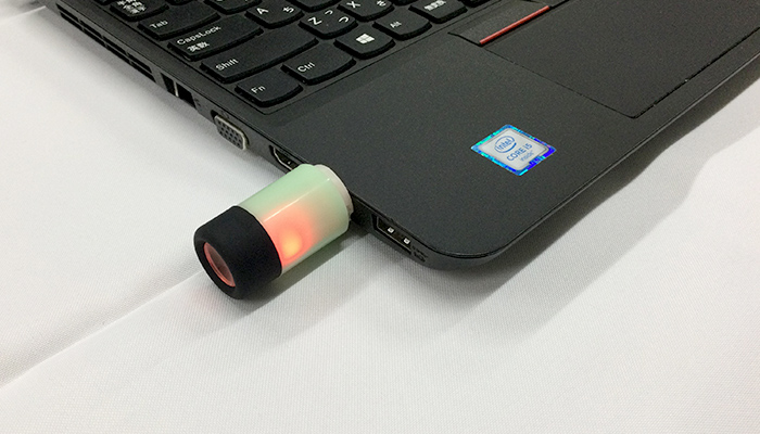 USB充電式蓄光LEDライト（SNS-0600749）使用イメージ
