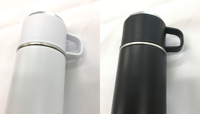 マグカップ付きプッシュ開閉式真空ステンレスボトル(SNS-0600912)光沢を抑えたマットな質感