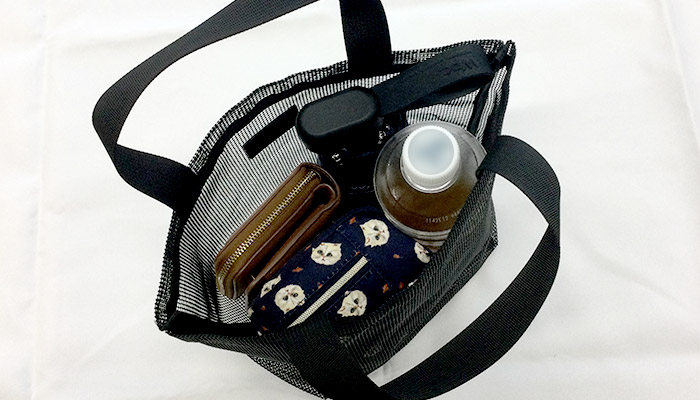 プラシャープ ・メッシュトート(SNS-0600921)見た目はコンパクトながらも収納力が高い