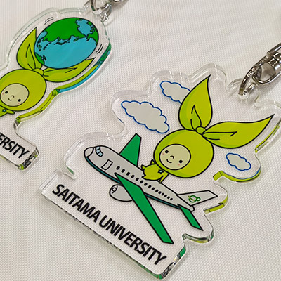 アクリルキーホルダー４７×８８ｍｍ　クリア（SNS-0300702）アクリルパーツの厚みと透明感